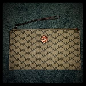 Michael Kors Clutch